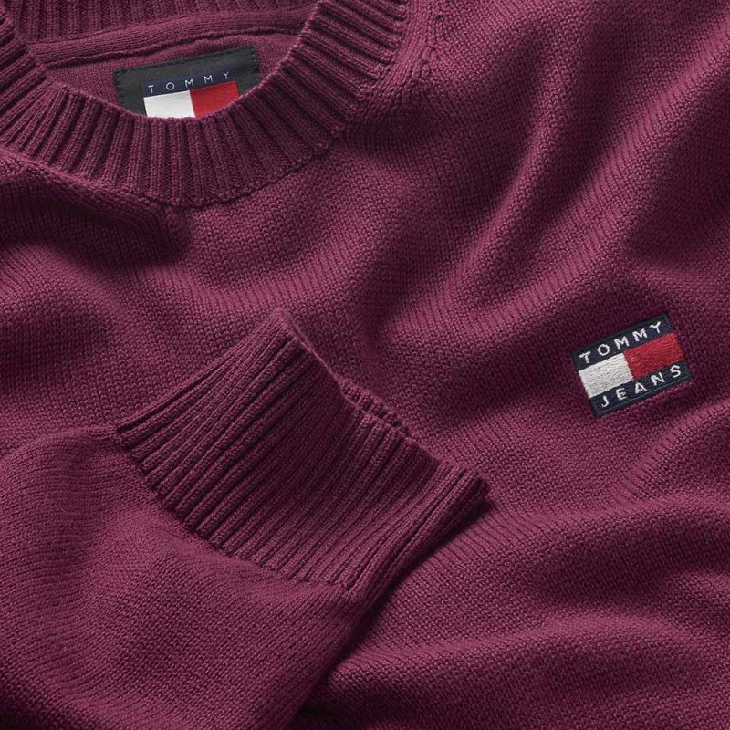 Πλεκτό πουλόβερ TJM Reg Badge Valley Grape Tommy Jeans
