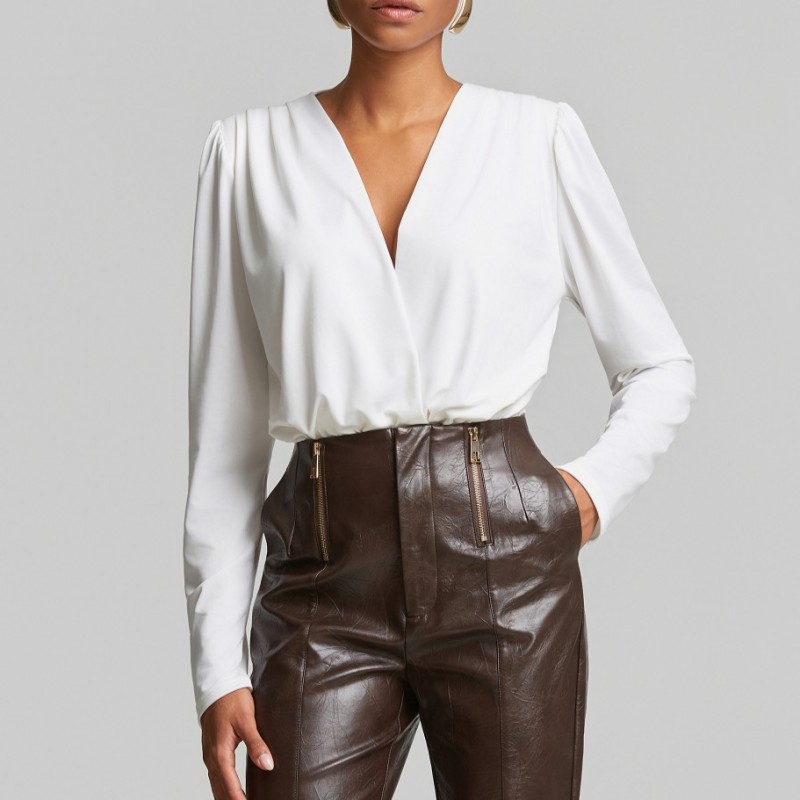 Cross-body with deep neckline White Lynne