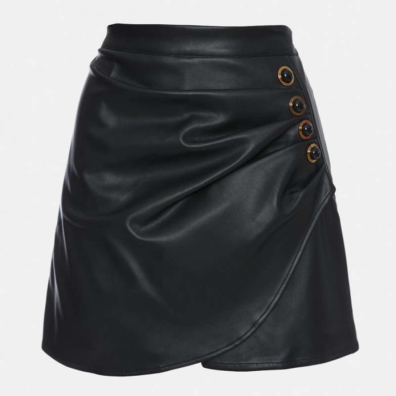 Shorts with ruffles and buttons Black Lynne