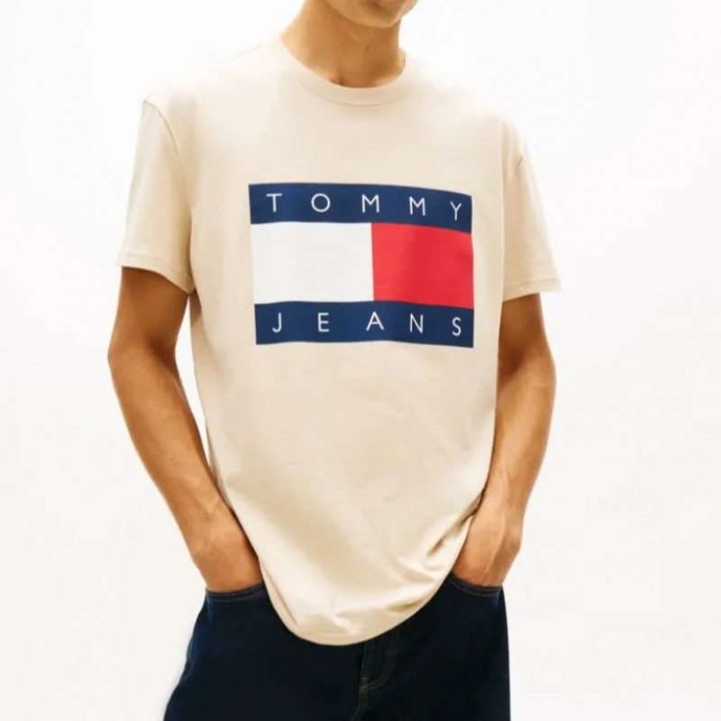 Μπλούζα με κοντό μανίκι TJM Big flag White clay Tommy jeans