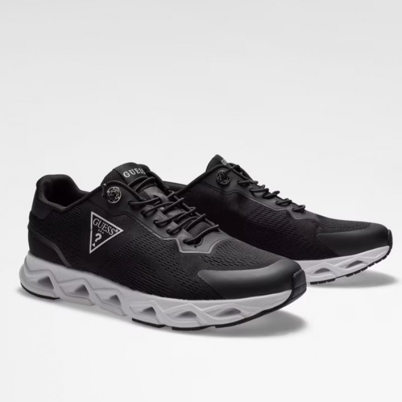 Sneakers for man Ease Black Guess